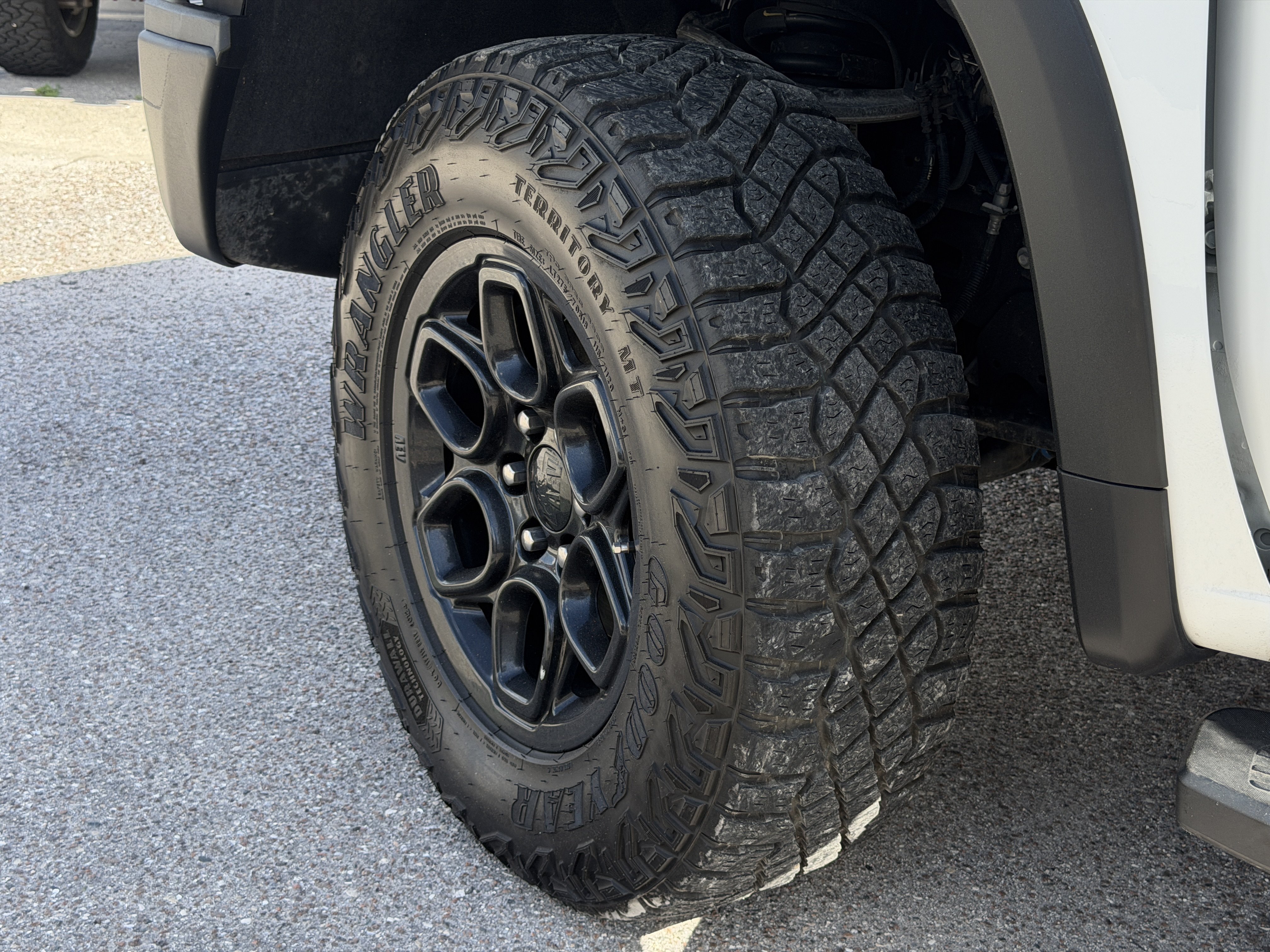 Certified 2024 Chevrolet Silverado 1500 ZR2 w/ ZR2 Bison Edition AWD/4WD image 34