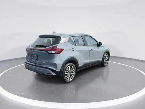 Used 2024 Nissan Kicks SV FWD image 8