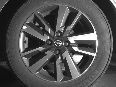 Used 2025 Nissan Versa SV w/ Trunk Package FWD image 14