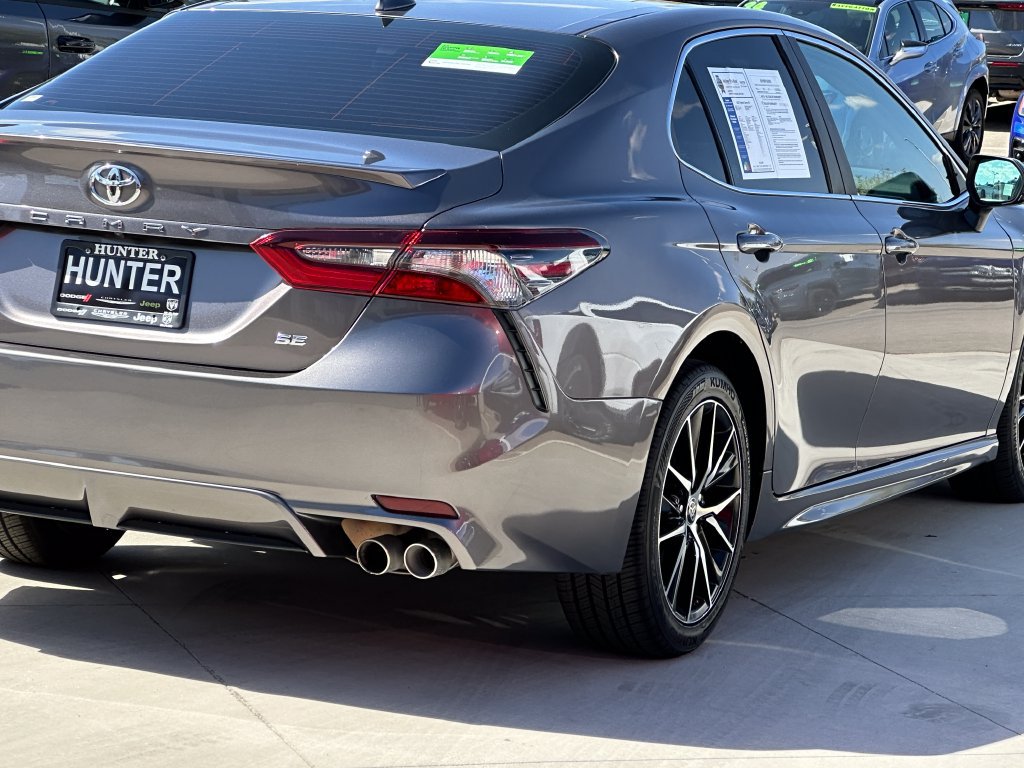 Used 2022 Toyota Camry SE FWD image 10
