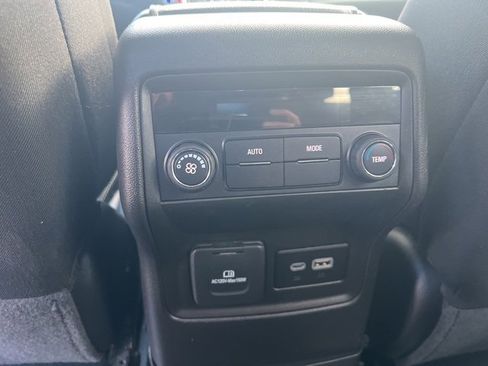 Used 2023 GMC Acadia SLE w/ Driver Convenience Package image 24