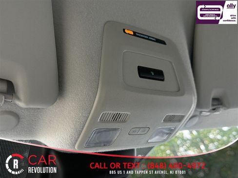 Used 2023 Ford Transit 250 Medium Roof w/ Fleet Safety Package RWD image 18