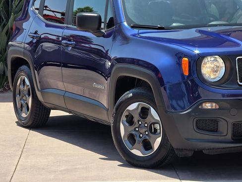 Used 2018 Jeep Renegade Sport w/ Power & Air Group image 4