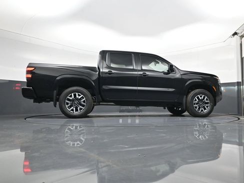New 2026 Nissan Frontier SV w/ All-Weather Content Package AWD/4WD image 22