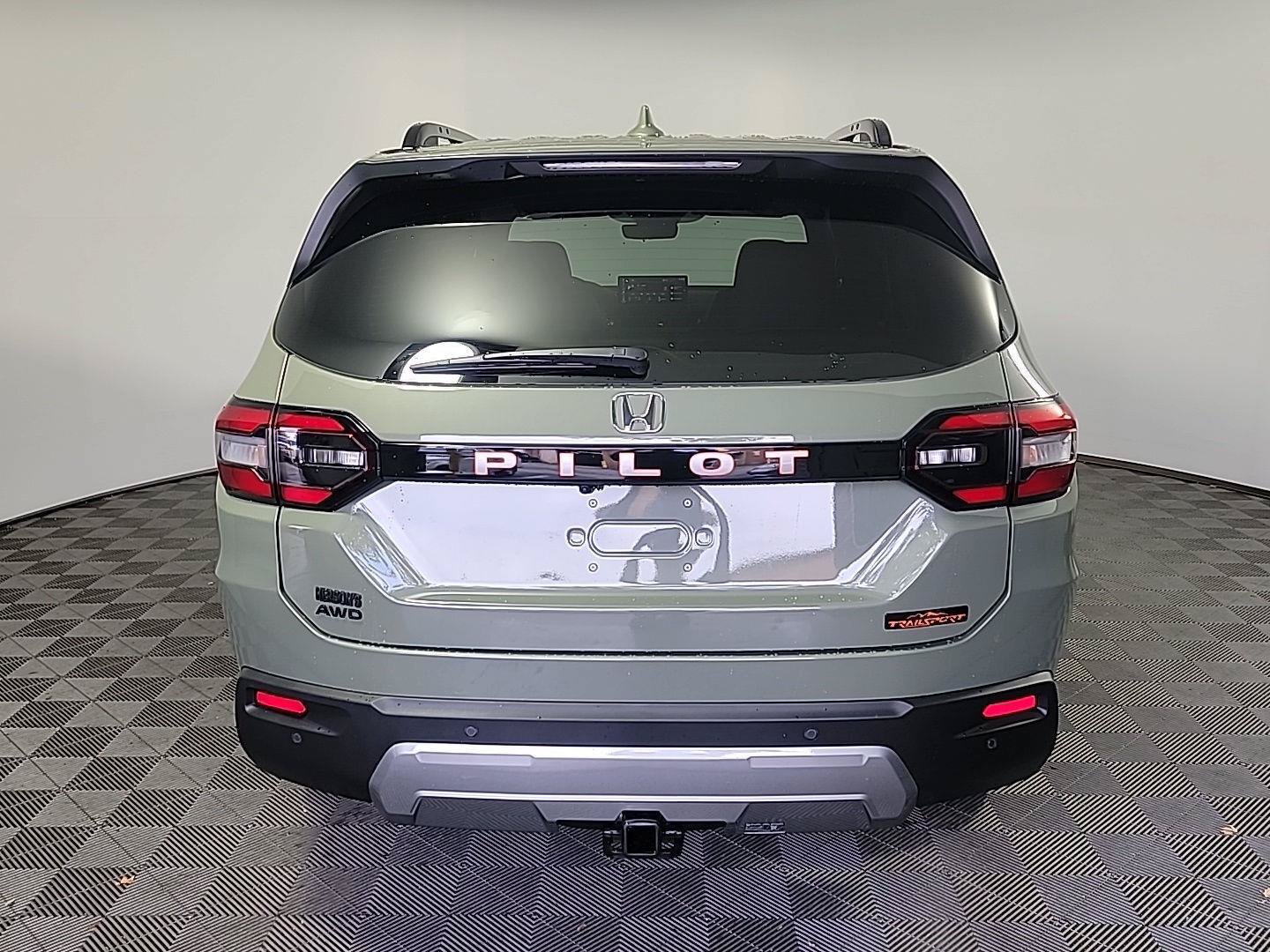 New 2026 Honda Pilot TrailSport image 4