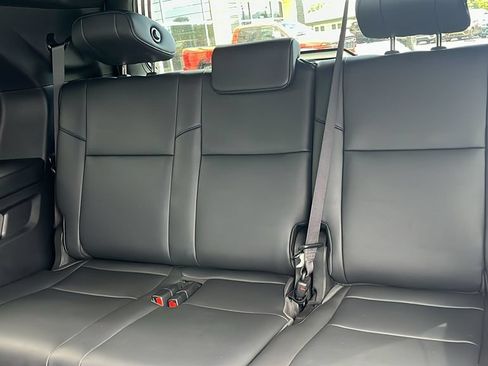 Used 2024 Toyota Sequoia Platinum AWD/4WD image 21