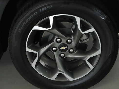 Used 2025 Chevrolet Trax LT w/ Driver Confidence Package FWD image 39