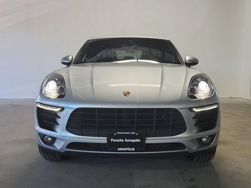 Used 2018 Porsche Macan AWD/4WD image 8