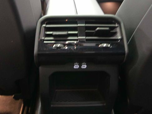 Certified 2025 BMW 530i w/ Premium Package image 10