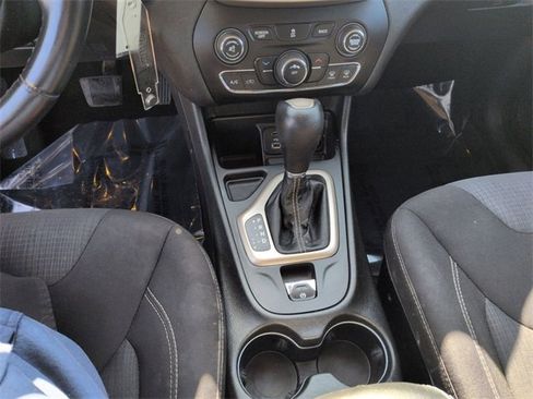 Used 2015 Jeep Cherokee Latitude image 21