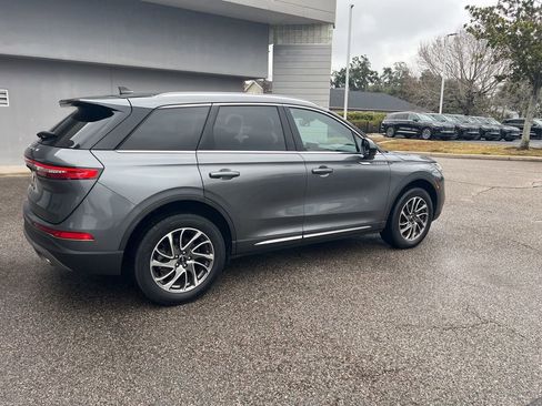 Used 2022 Lincoln Corsair FWD image 3