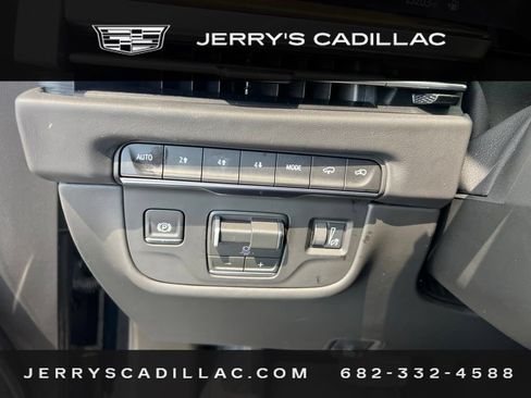 Used 2026 Cadillac Escalade Platinum Sport AWD/4WD image 16