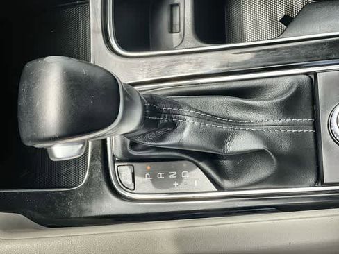 Used 2021 Kia Telluride S FWD image 16