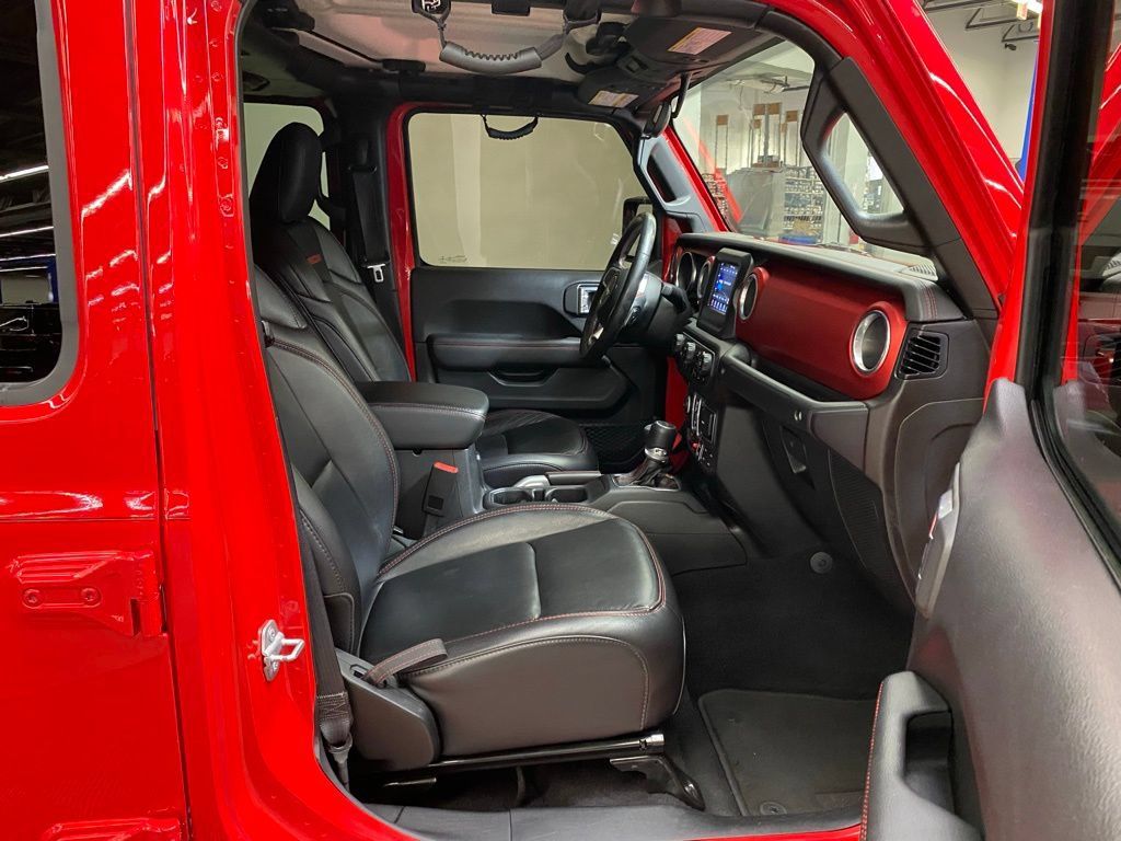 Used 2020 Jeep Gladiator Rubicon w/ Safety Group AWD/4WD image 19