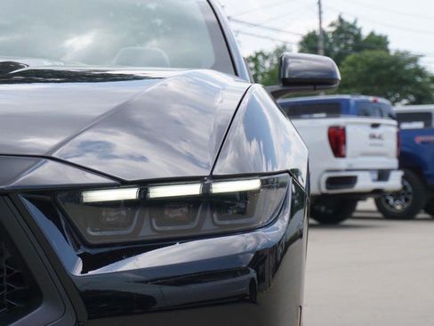 Used 2025 Ford Mustang Premium RWD image 15