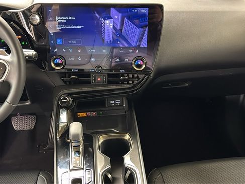 Certified 2022 Lexus NX 350h AWD image 18