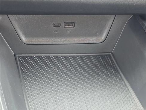New 2026 Chevrolet Equinox LT FWD image 25