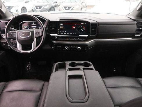 Used 2025 GMC Sierra 1500 SLT image 19