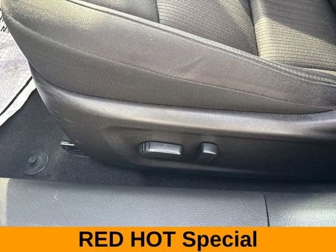 Used 2024 Nissan Altima 2.5 SV image 12