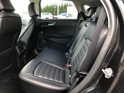 Used 2024 Ford Edge SEL image 16