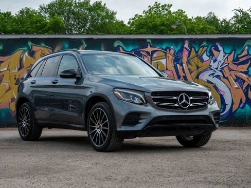 Used 2019 Mercedes-Benz GLC 300 image 2