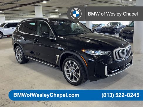 Used 2025 BMW X5 xDrive40i AWD/4WD image 1