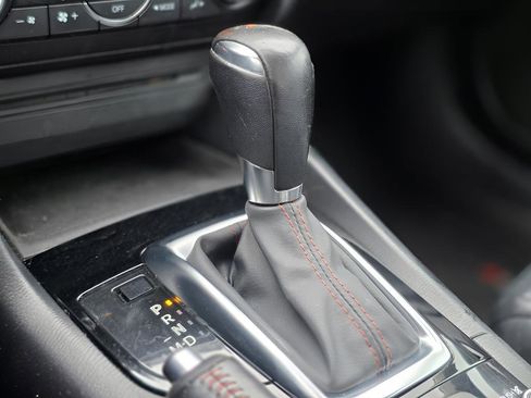 Used 2016 MAZDA MAZDA3 i Grand Touring image 35