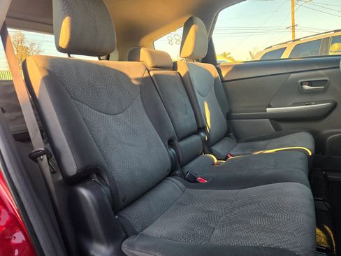 Used 2012 Toyota Prius V Three image 18