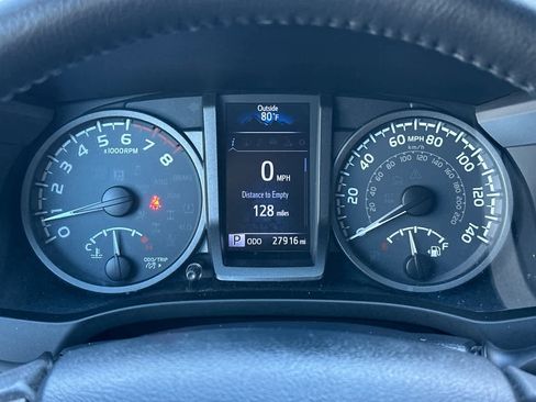 Used 2019 Toyota Tacoma TRD Off-Road w/ Technology Package image 27