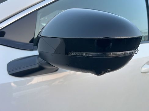 New 2026 Nissan Kicks SR w/ SR Premium Package AWD/4WD image 9