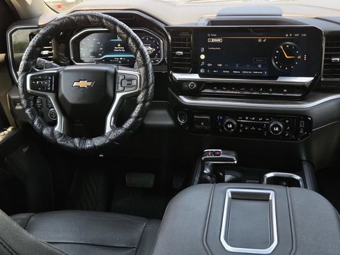 Used 2022 Chevrolet Silverado 1500 LTZ AWD/4WD image 14