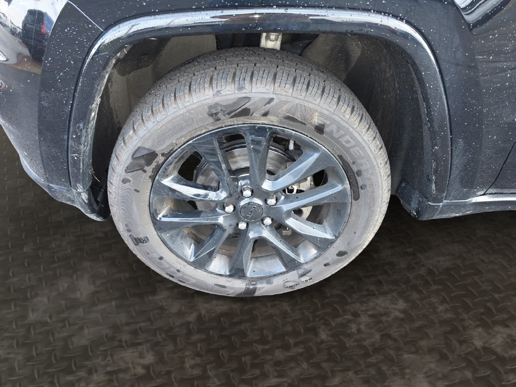 Used 2020 Jeep Grand Cherokee Altitude AWD/4WD image 9