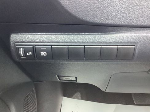 Used 2025 Toyota Corolla LE image 17