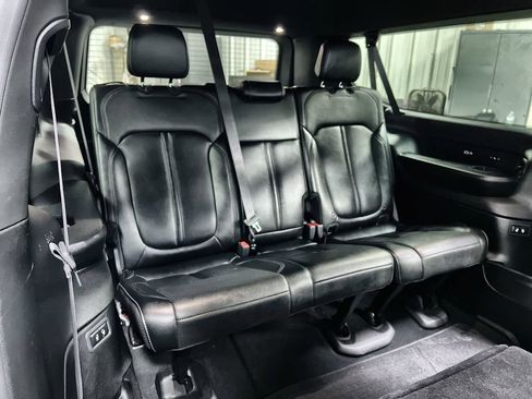 Used 2024 Jeep Wagoneer L Series III w/ Flexible Seating Group AWD/4WD image 23