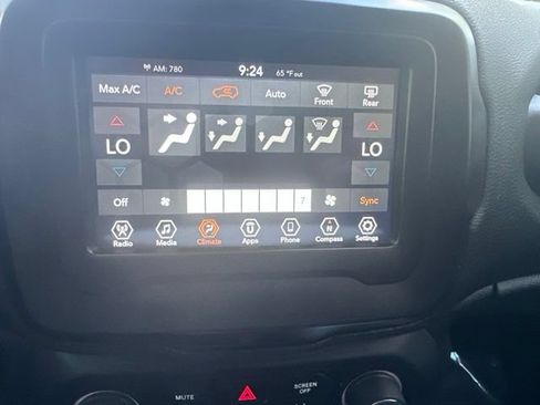 Used 2021 Jeep Renegade Sport w/ Sport Appearance Group FWD image 12