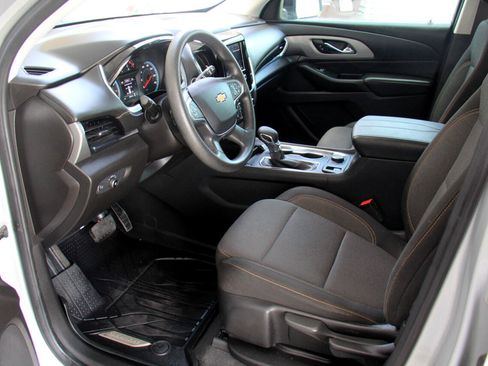 Used 2021 Chevrolet Traverse LS image 20