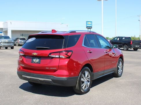 Used 2023 Chevrolet Equinox Premier AWD/4WD image 9
