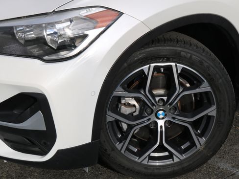 Used 2021 BMW X1 sDrive28i image 4