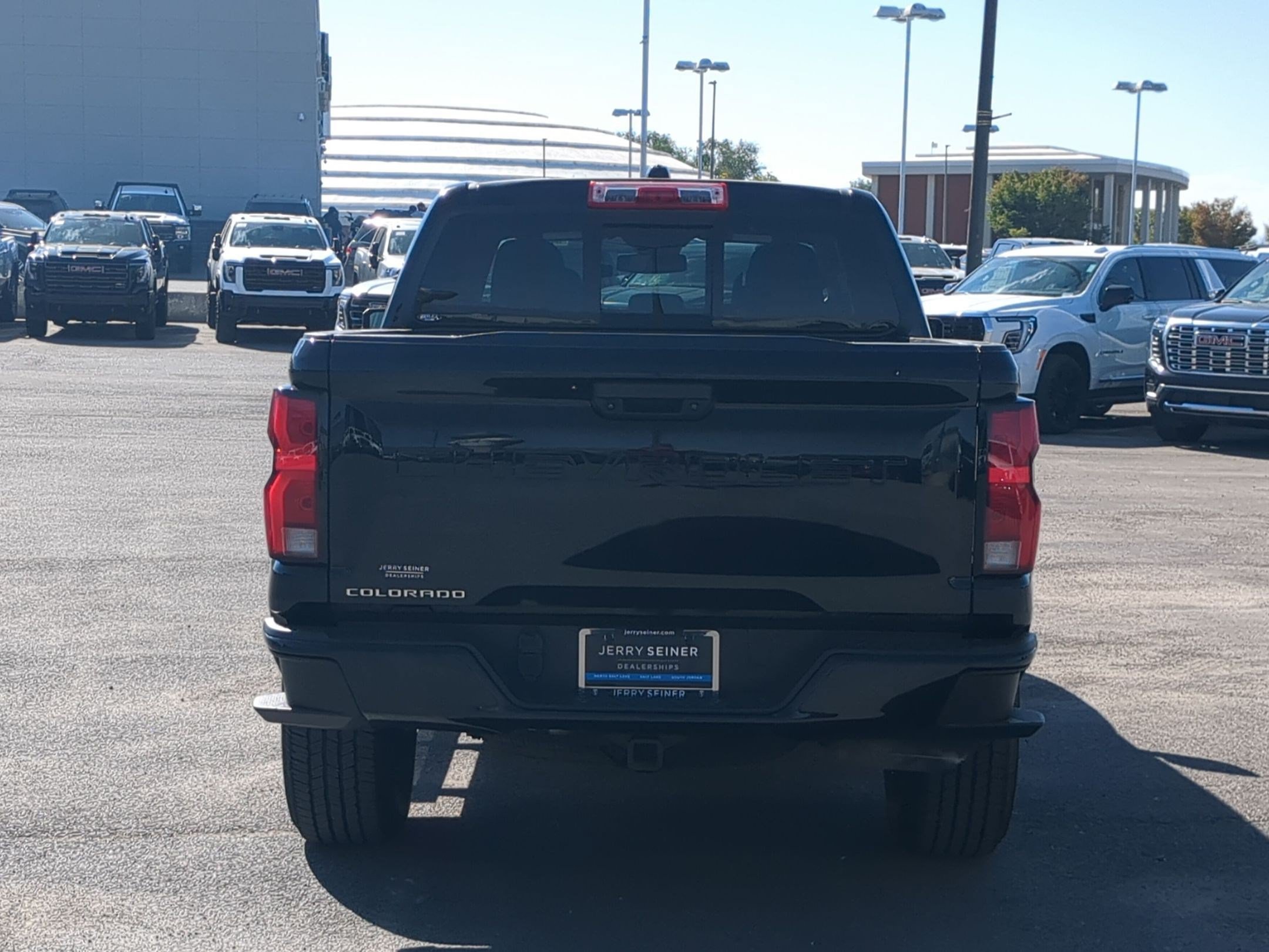 Used 2023 Chevrolet Colorado Z71 w/ Z71 Convenience Package 2 AWD/4WD image 4