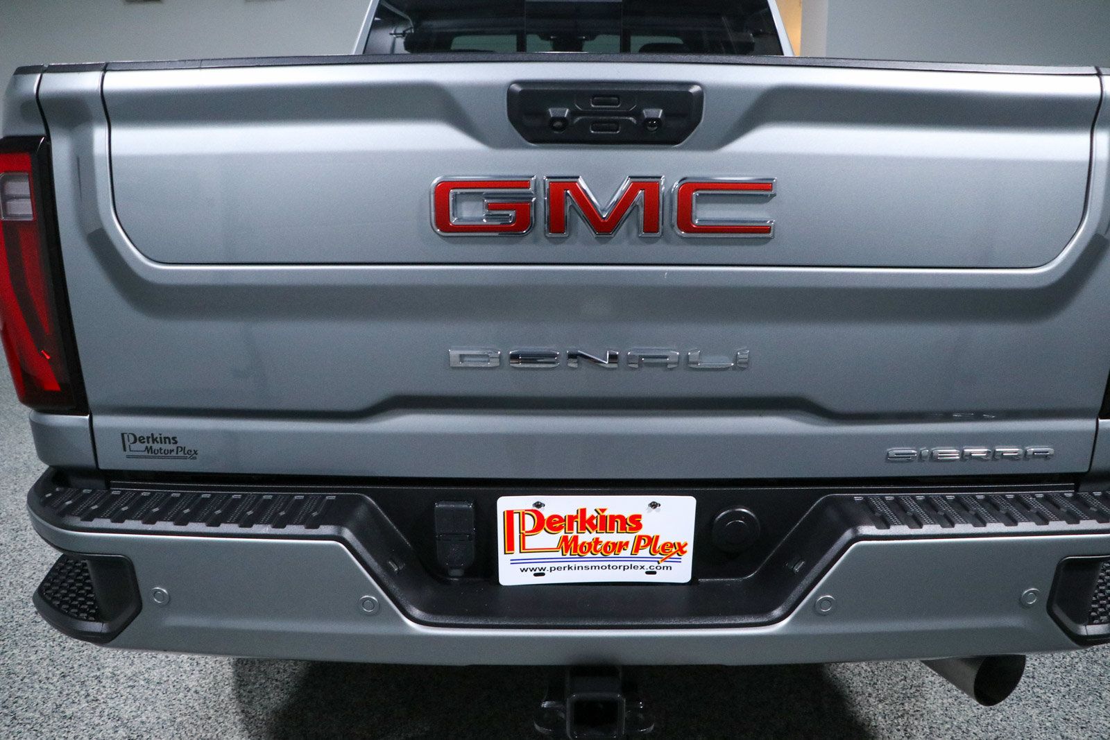 Used 2024 GMC Sierra 2500 Denali w/ Denali Reserve Package AWD/4WD image 8