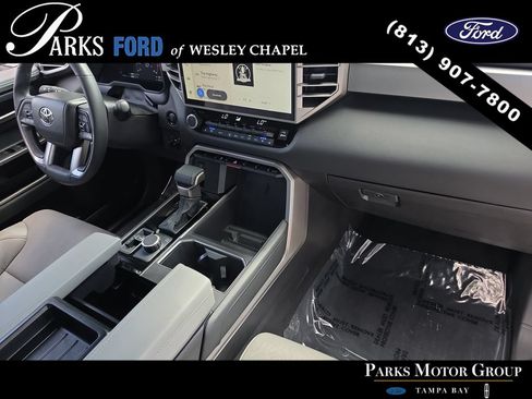 Used 2025 Toyota Tundra Limited AWD/4WD image 9
