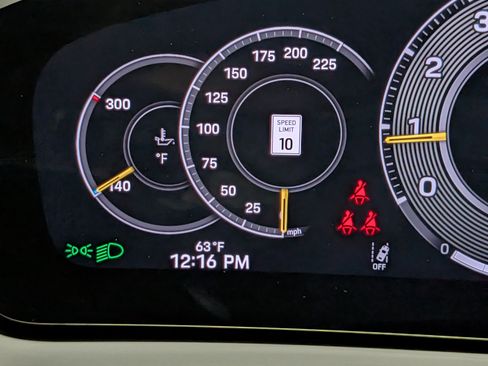Certified 2025 Porsche Cayenne Turbo GT AWD/4WD image 45