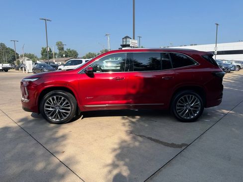 Used 2025 Buick Enclave Avenir AWD/4WD image 8