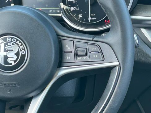 Used 2019 Alfa Romeo Stelvio Ti w/ Nero Edizione AWD/4WD image 22