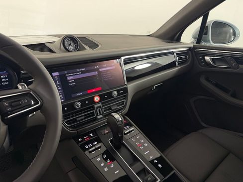 New 2026 Porsche Macan AWD/4WD image 23