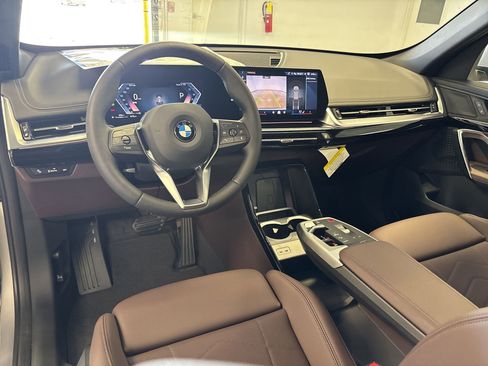 Used 2025 BMW X1 xDrive28i w/ Convenience Package image 4
