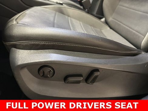 Used 2022 Volkswagen Taos SE image 8