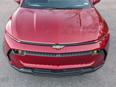 Used 2025 Chevrolet Equinox EV LT image 12