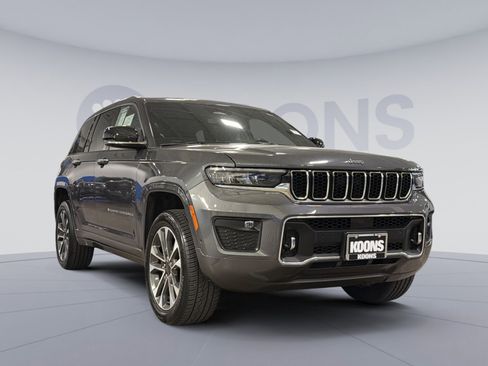 Used 2022 Jeep Grand Cherokee Overland AWD/4WD image 10