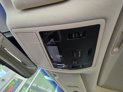 Used 2017 Lexus RX 350 FWD w/ Premium Package image 29